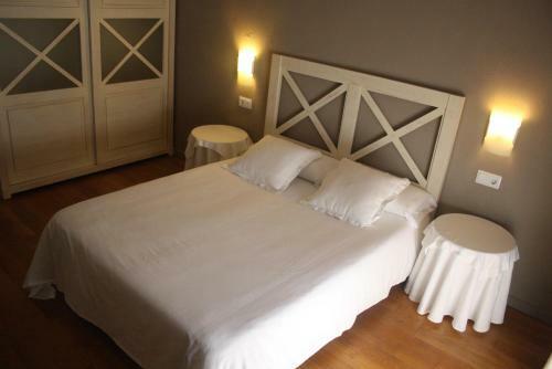 Bed & Breakfast El Castell de La Pobla de Lillet (Adults Only)