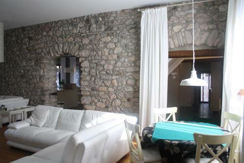 Bed & Breakfast El Castell de La Pobla de Lillet (Adults Only)