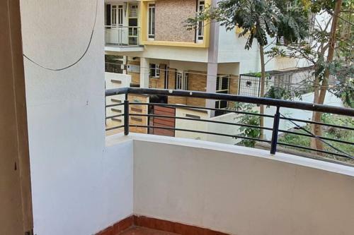 Apartamento Bangalore -1920 Yellow Stone