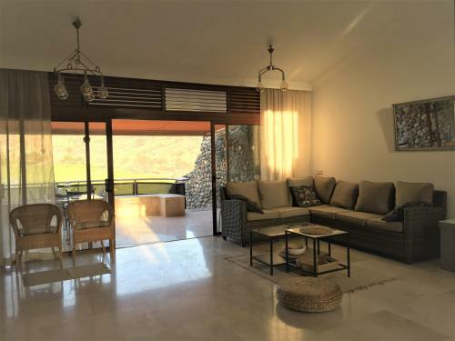 Villa M&f Golf Views. Walk To Beach