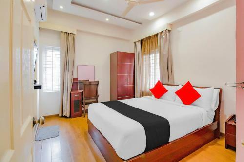 Capital O 77528 Smile Hotels