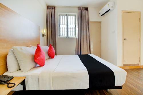 Capital O 77459 Smile Hotels