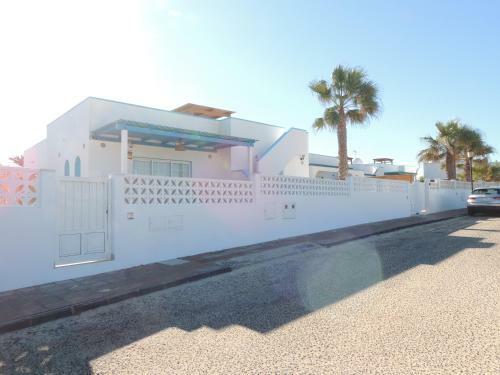 Cozy Villa By Mahbo