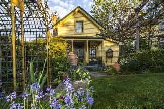 Lodge Corinda's Cottages