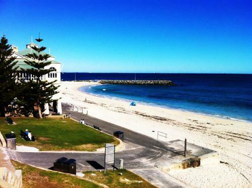 Apartamentos Cottesloe Beach Chalets