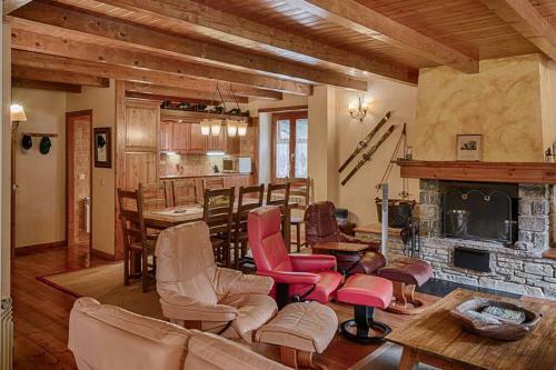 Lovely Mountains House