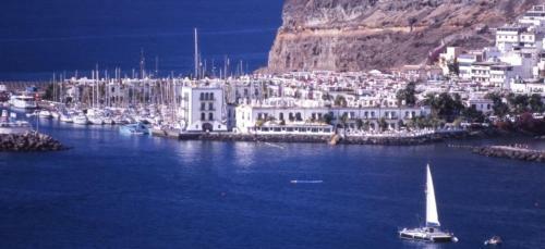 Front Line Marina Apartment With Roofterrace