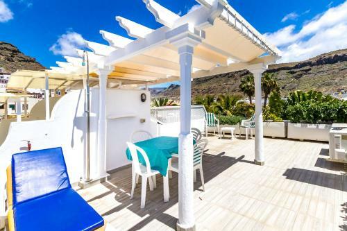 To To Apartments - Puerto De Mog�n