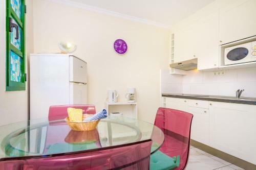 To To Apartments - Puerto De Mog�n