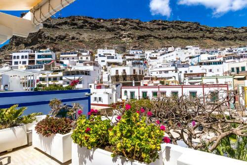 To To Apartments - Puerto De Mog�n
