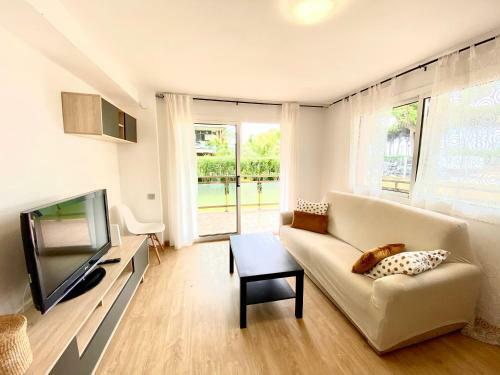 Apartamento En La Pineda Cerca De La Playa