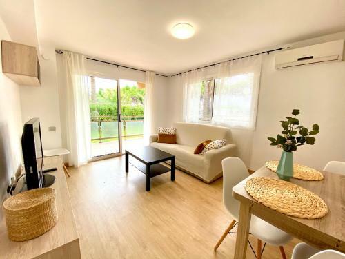 Apartamento En La Pineda Cerca De La Playa