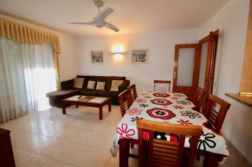 Apartamento Carrer Amadeu Vives 69