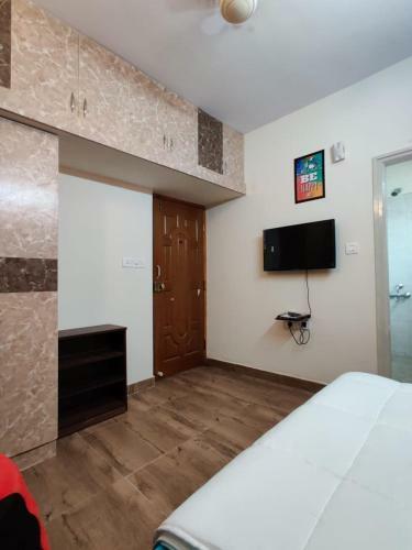 Hostal Lark Garden