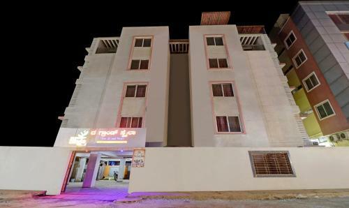 Hotel Treebo Trend The Grand Skyla