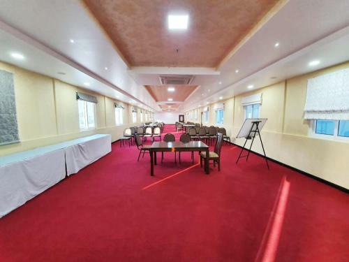 Hotel Voyagers 99