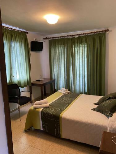 Hostal Hostatgeria I Restaurant Coll De Condreu