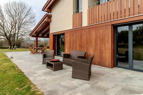 Villa La Solfa Casa Aislada Con Amplio Jard�n