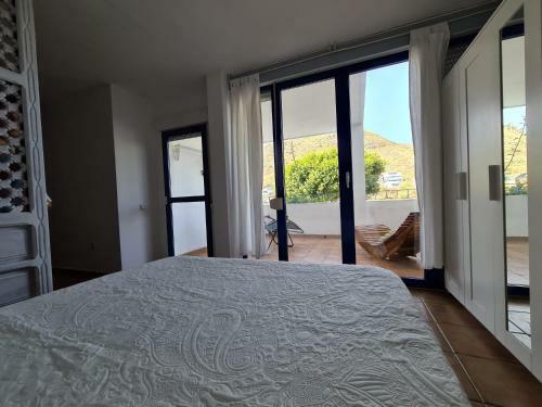 Apartamento Las Negras Centro. Al Lado Del Mar. Con Dos Terrazas
