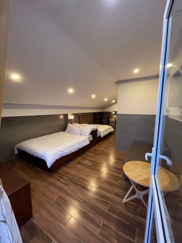 Hostal Rymy House