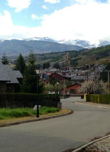 Llivia Vlll