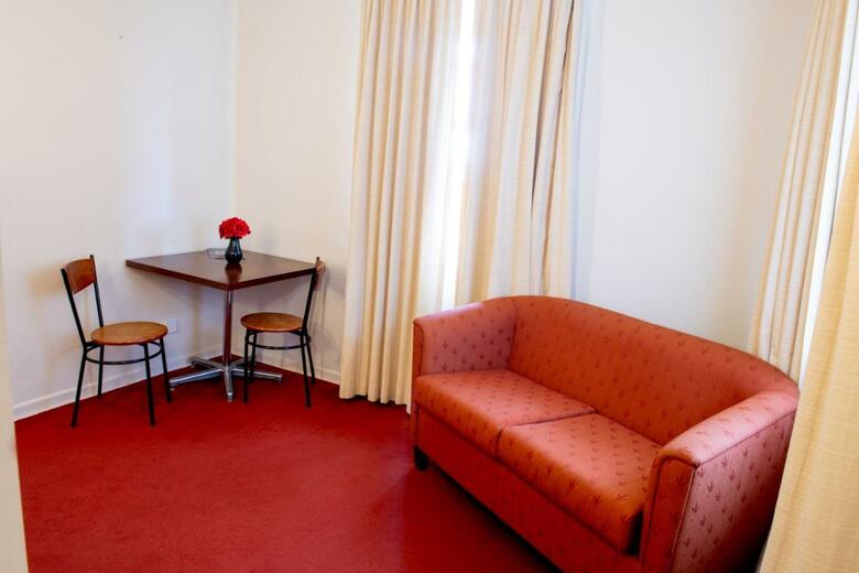 Hotel Linaker Art Deco Nurses Quarters