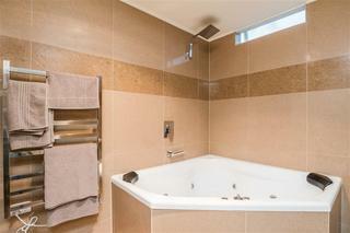 Best Western New Crossing Place Motel
