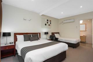 Best Western New Crossing Place Motel
