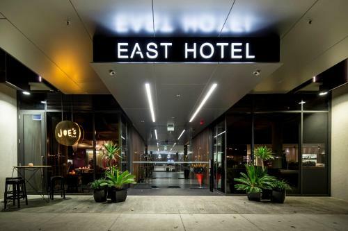 East Hotel And Apartments