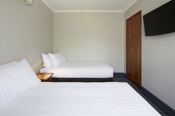 Hotel The Brassey Of Canberra