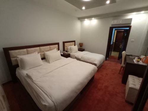 Golden Rose Hotel