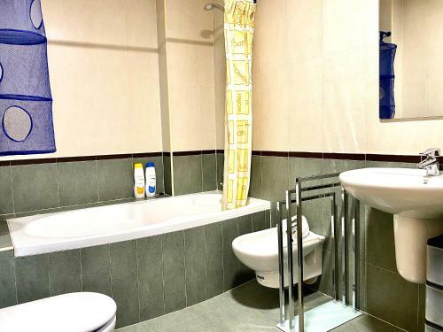 Apartamento Housingle�n - Centro Con Dos Plazas De Garaje