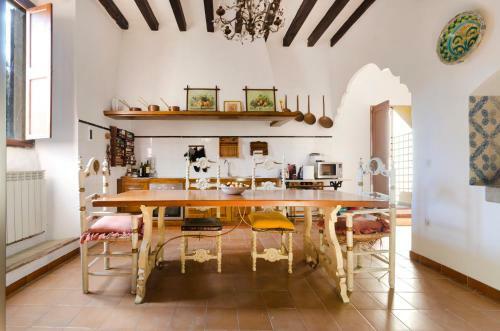 Villa Casa Se�orial �nica; Con Jacuzzi, Sauna Y Piscina.