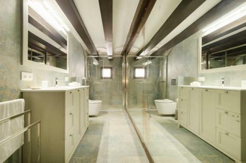 Villa Casa Se�orial �nica; Con Jacuzzi, Sauna Y Piscina.