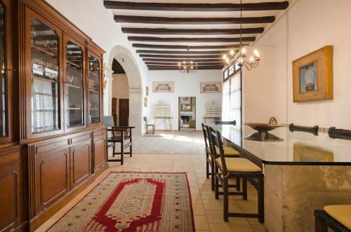 Villa Casa Se�orial �nica; Con Jacuzzi, Sauna Y Piscina.