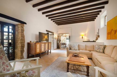 Villa Casa Se�orial �nica; Con Jacuzzi, Sauna Y Piscina.