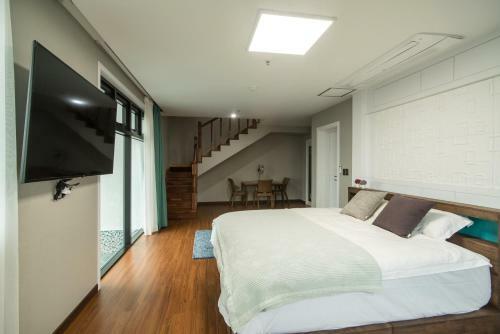 Hotel Jeju Aewol Poolvilla