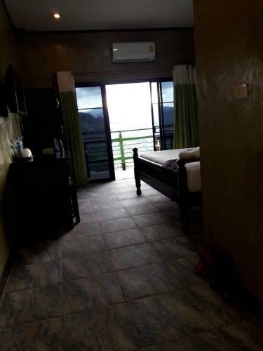 Hostal Baan Ruam Cha