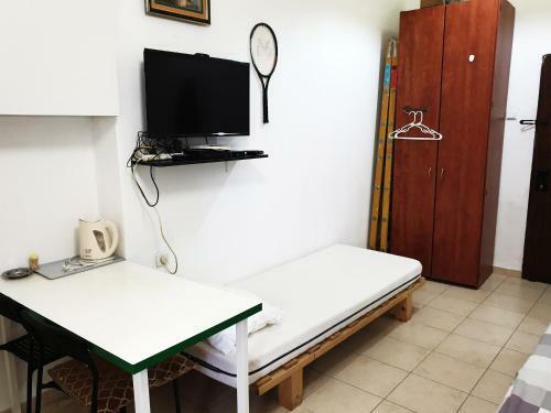 Yerushalayim Street Studio Apartment By Domik