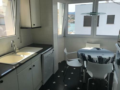 Apartament Port De Llan��