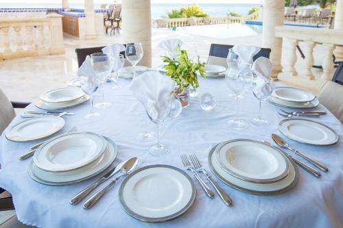 Sandcastle Villa & Beach House