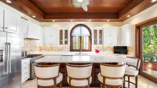 Sandcastle Villa & Beach House