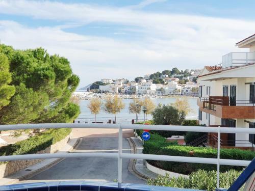 6359 Apartment In Llan��