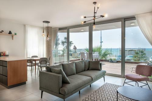 Apartamento Beachfront Deck - 20 Meters From The Beach