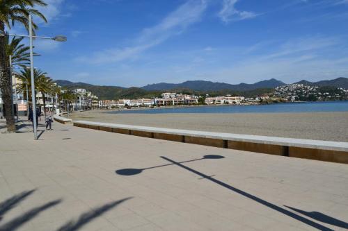 Apartamento Port Monturiol 8