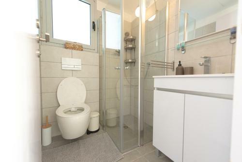 Apartamento German Colony Luxurious / 2 Bdrms Apt By Port City