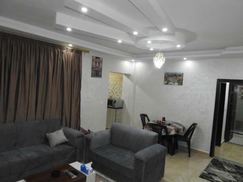 Amro Petra Apartment