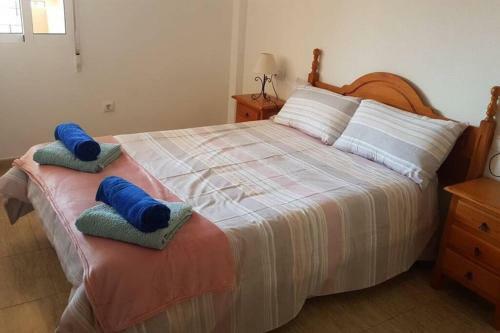 Spacious 2 Bedroom Apartment With Communal Pool