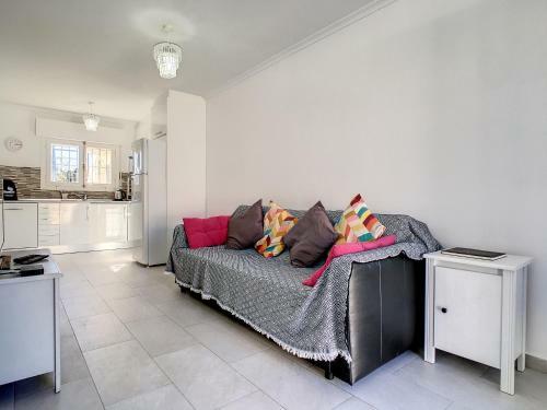Bungalow With Private Pool - 5809