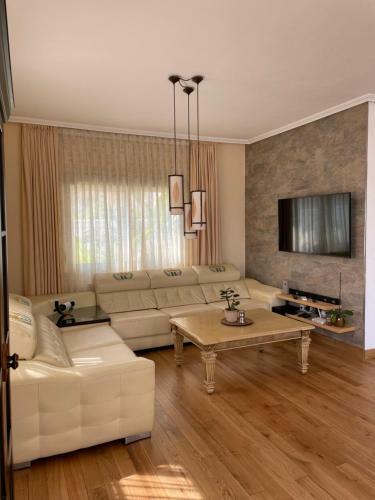 Luxury Villa In Los Alcazares